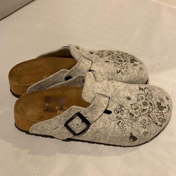 Women’s light tan/silver Papillio  Birkenstocks size 37 NWOT - Picture 4 of 8